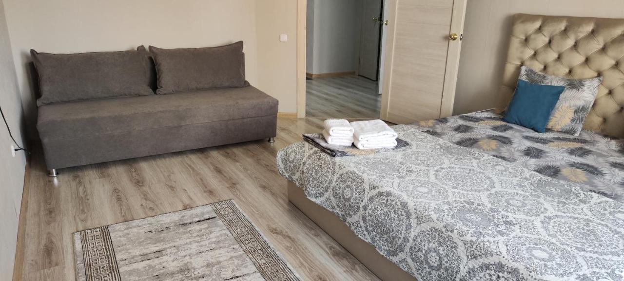 Трц Kostanay Plaza Apartment Exterior foto